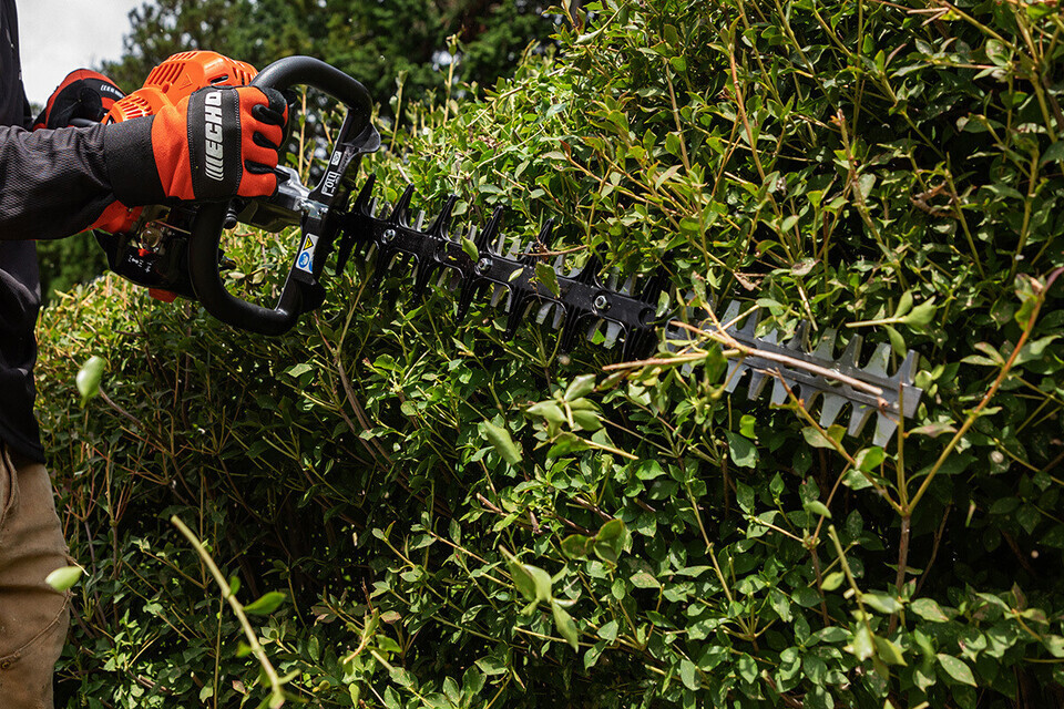 Tagliasiepi a doppia lama HC-2020R Echo